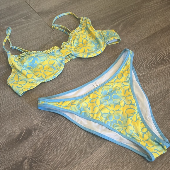 ‘LOVE IN THE AFTERNOON’ SET - Picture 7 of 10